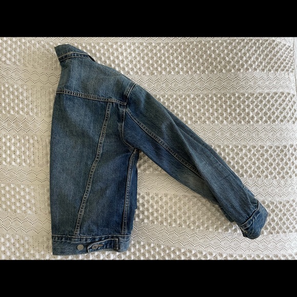 Levi’s Jean Jacket - Picture 4 of 4